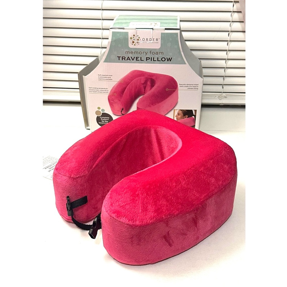 ✈️ Memory Foam Firm Travel Pillow 🧭